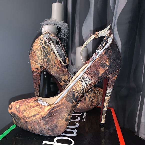 Platform Heels - Picture 5 of 7